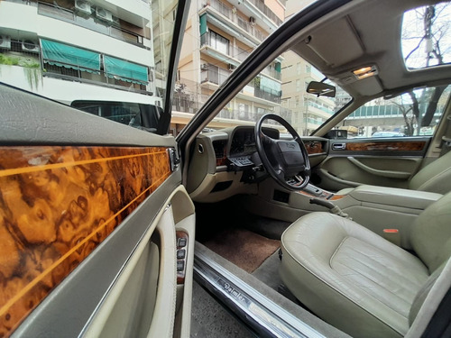 Jaguar Daimler Double Six