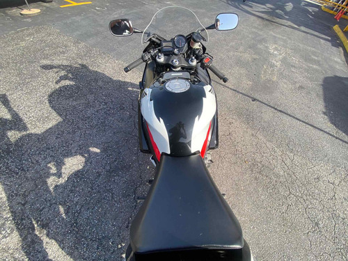 Imagen 7 de 14 de Honda Cbr 929 Rr