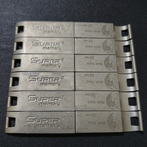 12 Usb's De 32gb Súper Memory®  Sm 100 Por Solo $140.000