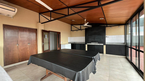 Departamento En Laprida Al 700