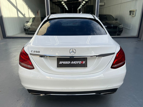Imagen 5 de 25 de Mercedes Benz C250 2017 Speed Motors