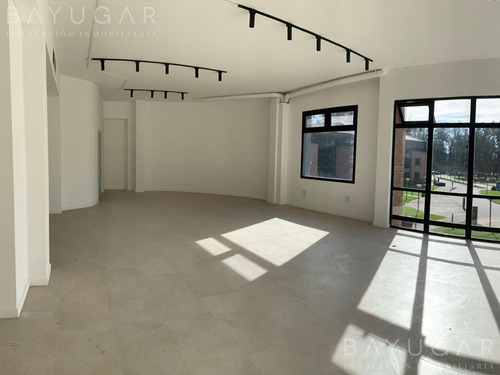 Imagen 19 de 24 de Alquiler / Oficina Coworking En Parque Austral / Bayugar Negocios Inmobiliarios