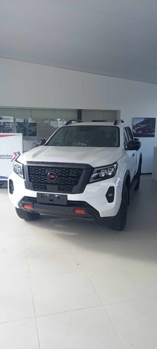 Nissan Np300 Frontier Pro4x 4x4 Diesel 0 Km.