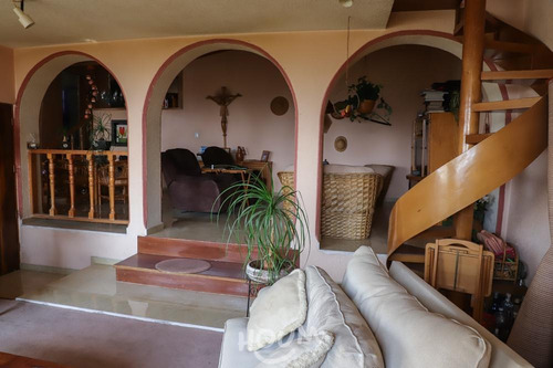 Casa En Lomas De San Mateo, Naucalpan De Juárez Con 3 Habitaciones
