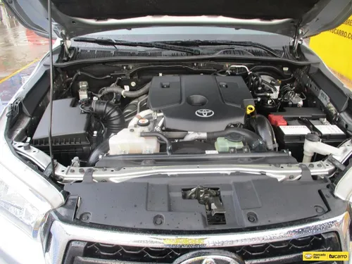 Toyota Hilux Doblecabina 4x4 2400cc Mt Aa