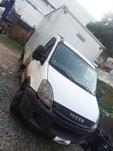 Imagem 8 de 14 de Iveco Daily Iveco 35s14 Bau 2013