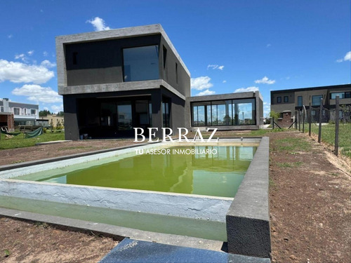 Casa Venta 5 Ambientes A La Laguna En Barrio Santa Ana Villanueva Lote 633 M2