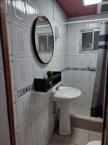 Oportunidad Casa Grande En Venta 4d 1b Cerca Muni Colina