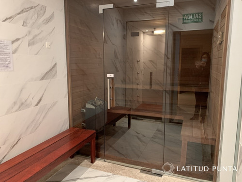 Apartamento En Brava- Ref: 614