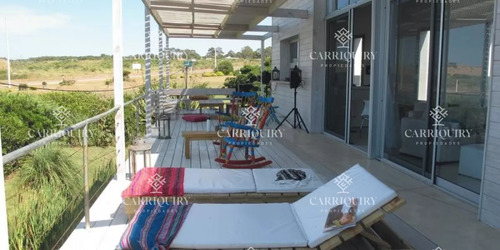 Venta De Casa En Manantiales- El Chorro. 4 Dormitorios En Suite