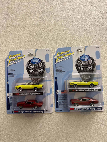 Johnny Lightning 1/64 2pack 1972 Mustang + 1972 Chevelle