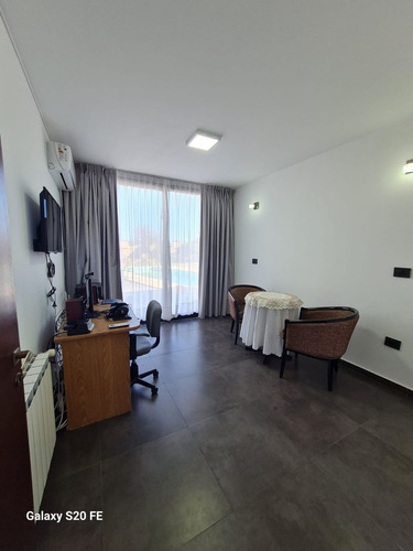 Casa 5 Dormitorios Y Pileta En Causana
