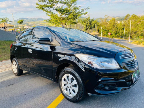 Imagem 6 de 7 de Chevrolet Onix