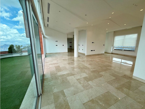 Se Alquila Ph 583m2 Mirador De Los Campitos 7746