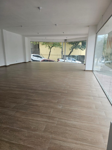 Imagen 2 de 4 de Local En Edificio Alfonso