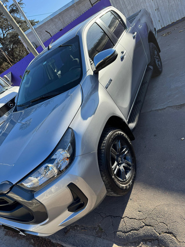 Vendo Toyota Hilux Sr 4x4 2023