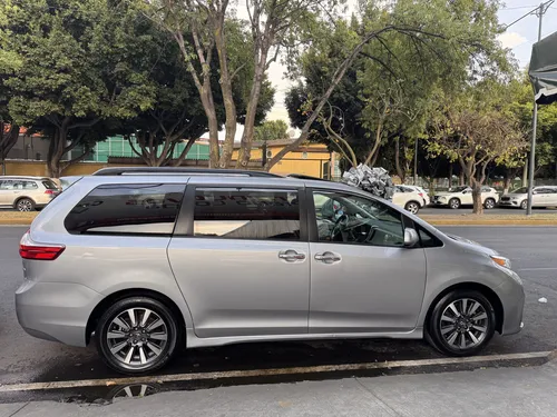 Toyota Sienna 3.5 Xle Piel At