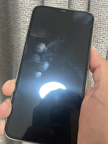 Iphone 11 Pro Max Para Piezas (icloud) Plateado (Usado)