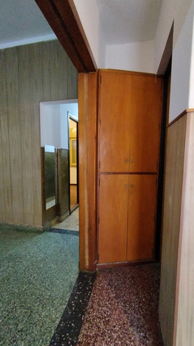 Casa Con Local Propio Al Frente