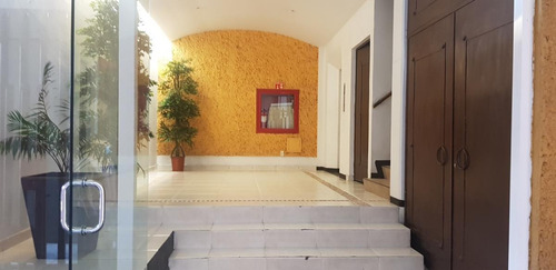 Imagen 6 de 11 de Edificio Comercial Con Oficina En Renta En Santa Fe ( 496499 ) ( 300m2 Oficinas )