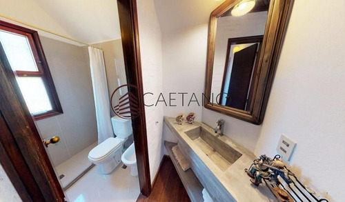 Hermosa Casa En Alquiler Anual. A Pasos Del Mar Y Muy Cerca De Playa Mansa.- Ref: 1330