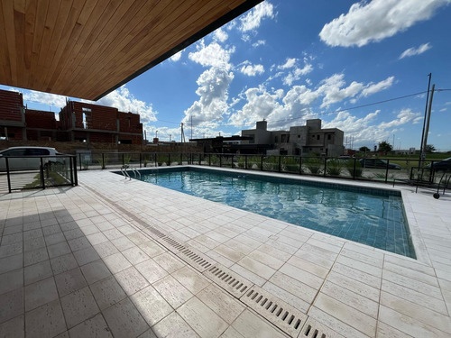 Venta - Housing Duplex 2 Dormitorio 3 Baños - Pileta En Nobu