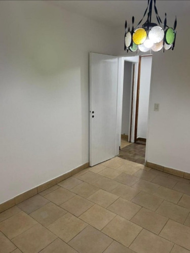 Imagen 5 de 12 de Ph En Venta De 2 Ambientes Con Patio En Sarandi Oportunidad