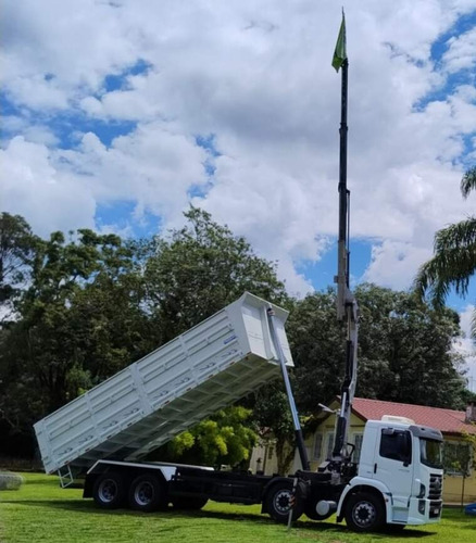 24-280 E Constelation . 8x2 Munck Caçamba
