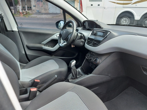 Peugeot 208 1.6 Allure 2014