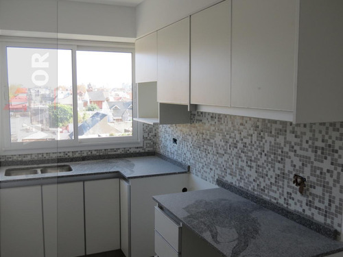 Imagen 4 de 12 de A Estrenar - 2 Amb. Frente C/balcon, Excel. Construccion - Cochera Cubierta Opcional