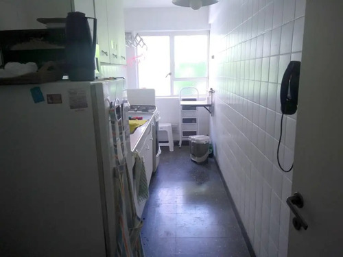 Amplio Departamento De 3 Ambientes Con Balcón Al Frente