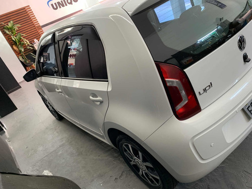 Imagem 2 de 6 de Volkswagen Up! 2015 1.0 Move 5p