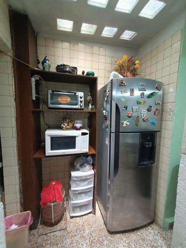 Casa En Venta En Los Reyes Ixtacala 3 Recámaras, Estudio, 1.5 Baños, Un Auto