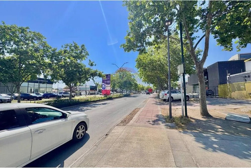 Arriendo De Local Comercial, Vitacura.