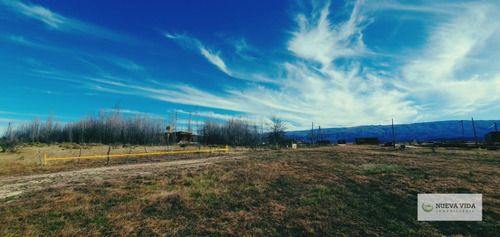 Venta De Terreno En Yacanto, A Metros De La Ruta