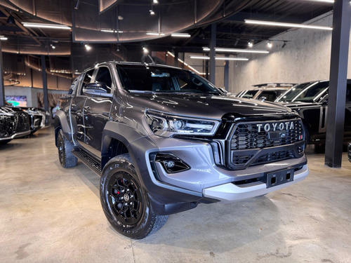 Toyota Hilux Gr 2025