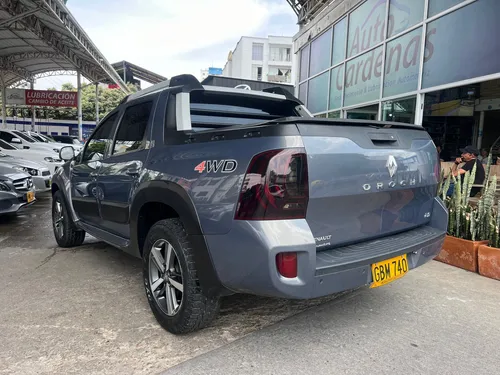 Renault Duster Oroch 2.0 Intens 4X4