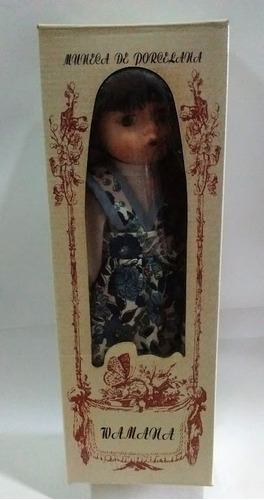 Muñeca De Porcelana 30cm En Caja Cerrada Con Base 