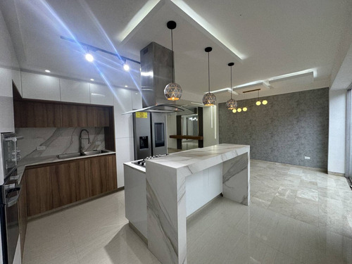 Leidy Galviz Vende Townhouse En Mañongo Cod 206627