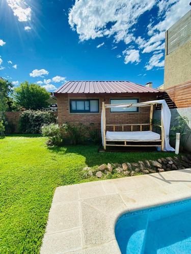 Imagen 15 de 26 de Casa Con Pileta Para 6/8 Personas En Excelente Ubicación: Bº Residencial, A 10 Cuadras Del Centro