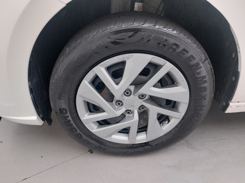 Volkswagen Polo 1.0 MPI MANUAL