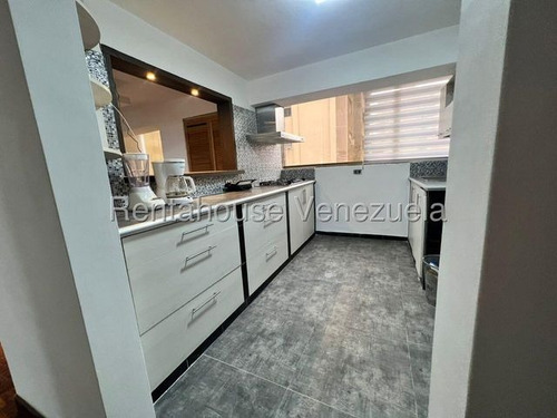 Confortable Apartamento En Venta En La Urb. La Urbina / Mls #25-21413 / Brayan Contreras