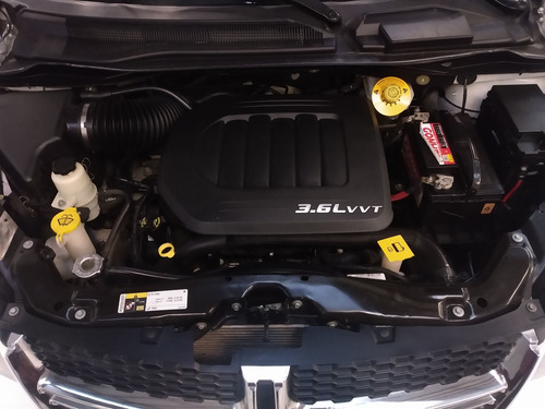 Imagen 9 de 14 de Dodge Grand Caravan 2018 3.6 Se At