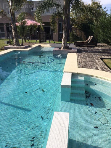 Casa 3 Dorm. 1 Suite, Parque, Piscina Climatizada. Venta En Santa Teresa, Villanueva.