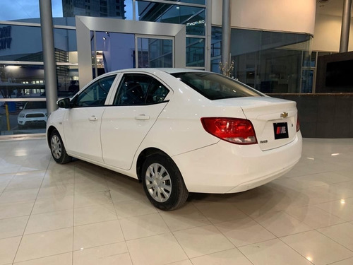 Imagen 4 de 9 de Chevrolet Aveo Ls