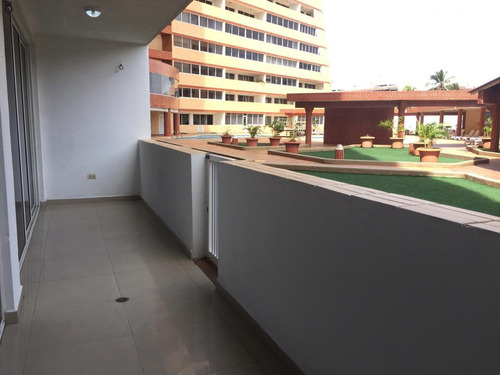 Imagen 11 de 18 de Alquiler Fijo. Bello Apartamento. Balcón. Costa Azul.