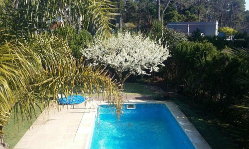 Alq X Temp: Chalet En Dos Plantas De 4 Dorm, Doble Garage, D