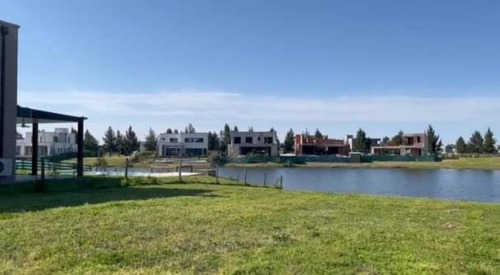 Venta- Lote En Barrio El Naudir - El Cazador
