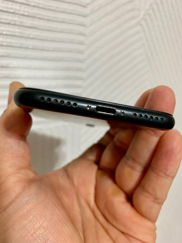 Iphone 7 32 Gb Tiene Bypass Solo Como Reproductor De Música Negro (Usado)