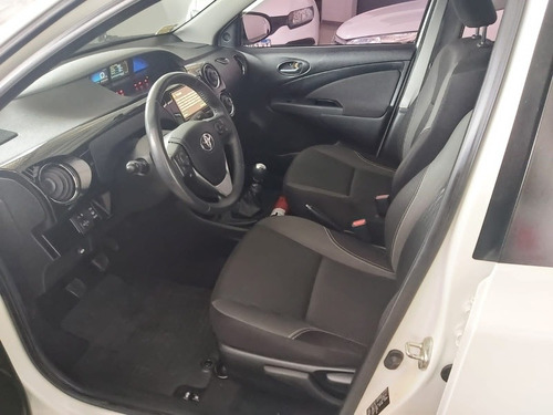 Imagen 8 de 15 de Toyota Etios 2017 1.5 Sedan Xls